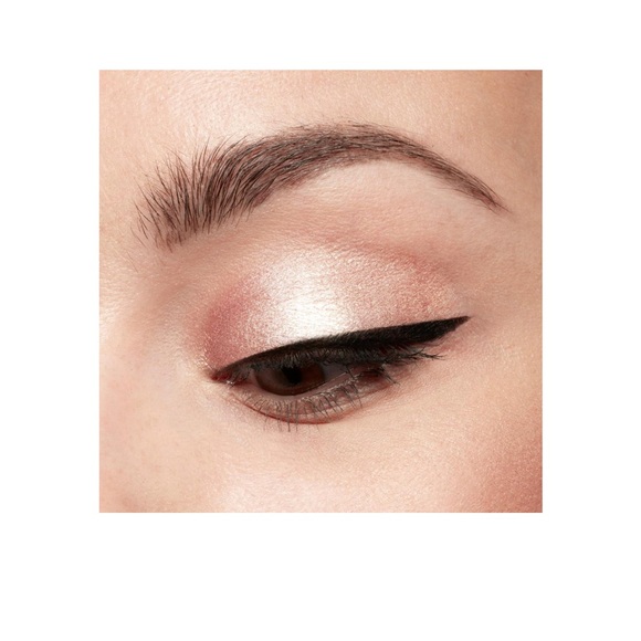 Stila Shimmer & Glow liquid eye shadow - Picture 4 of 4